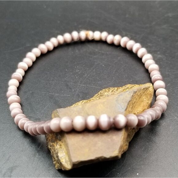 Lavender crisp ball beaded bracelet B808 - Picture 1 of 3